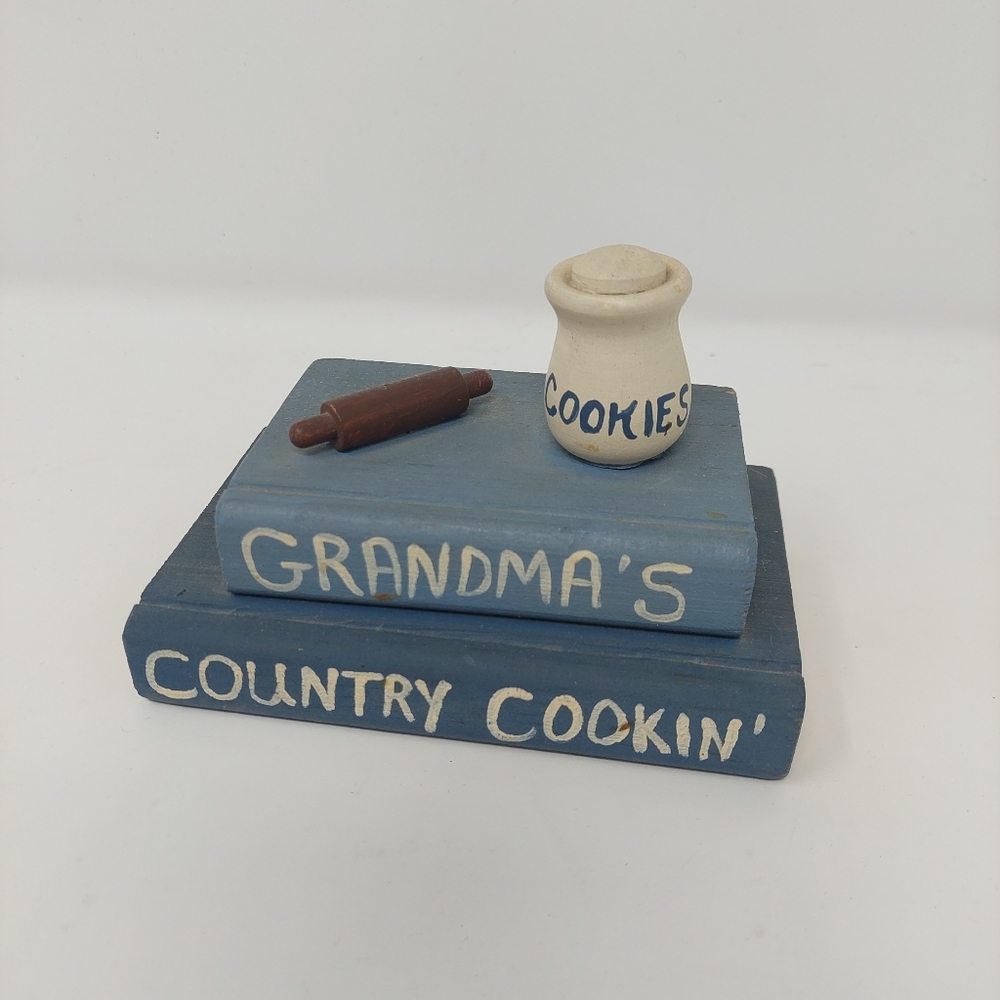 Grandma's Country Cooking Handmade Wood Kitchen Decor Books Cookie Jar Figure